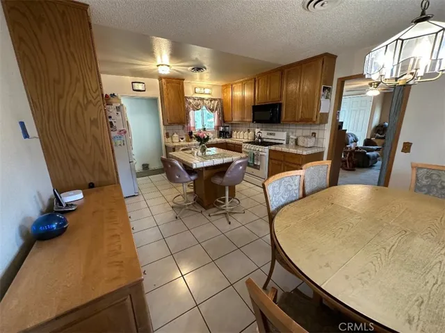 Prior to move out.
Furniture is now gone