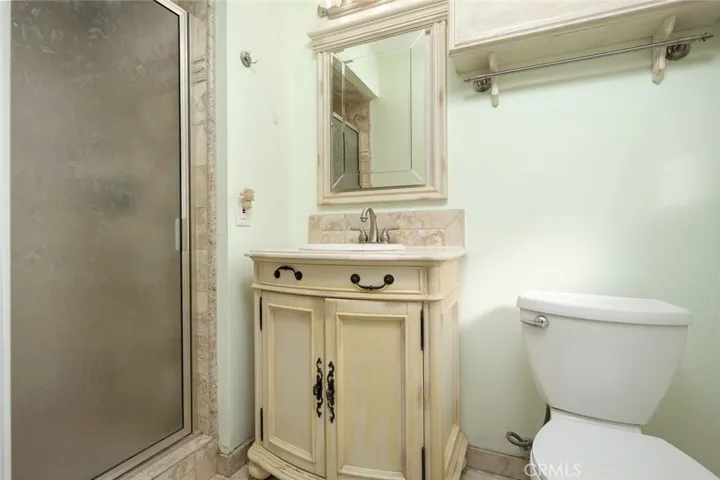 38514 Carolside Avenue, Palmdale, California 93550