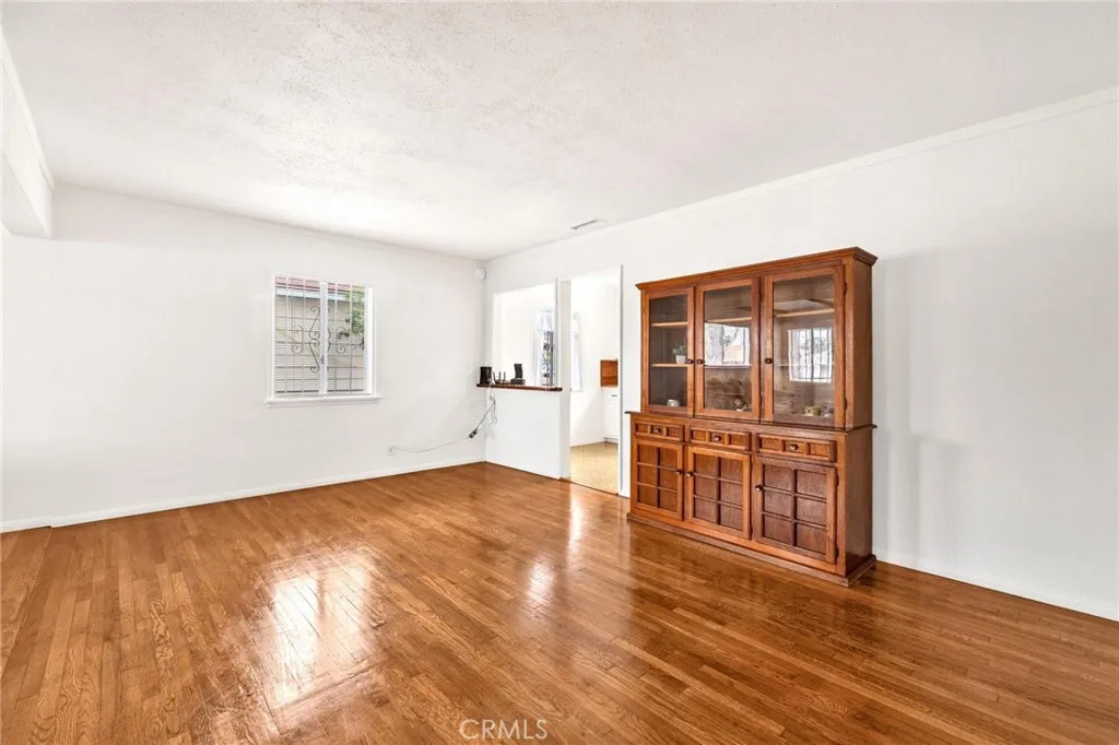 6722 Keltonview Drive, Pico Rivera, California 90660 home-pic-3