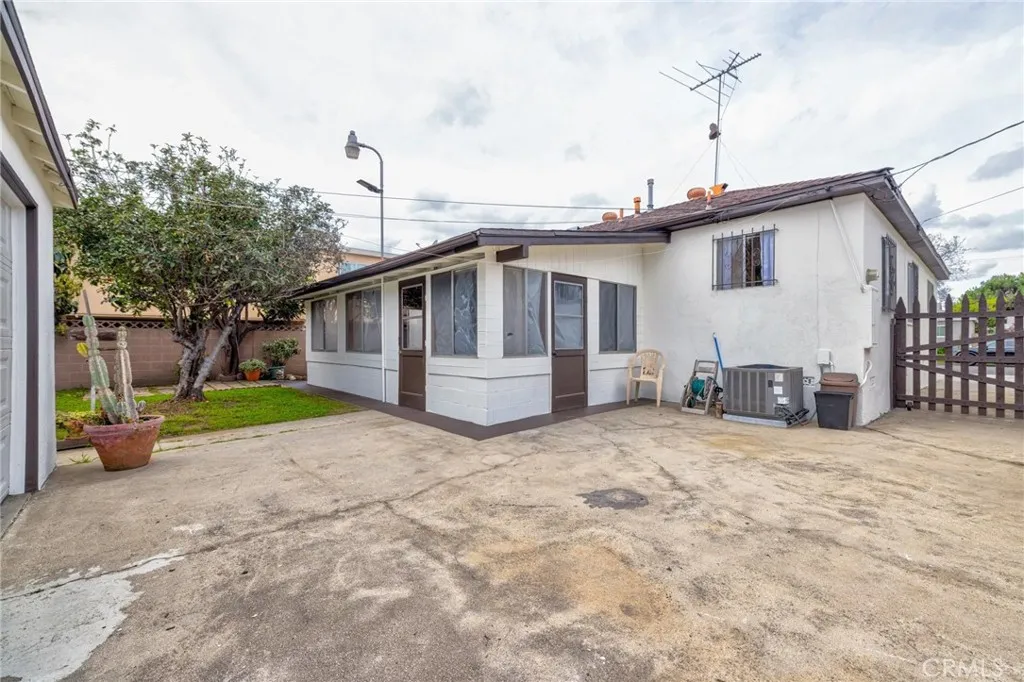 6722 Keltonview Drive, Pico Rivera, California 90660 home-pic-29
