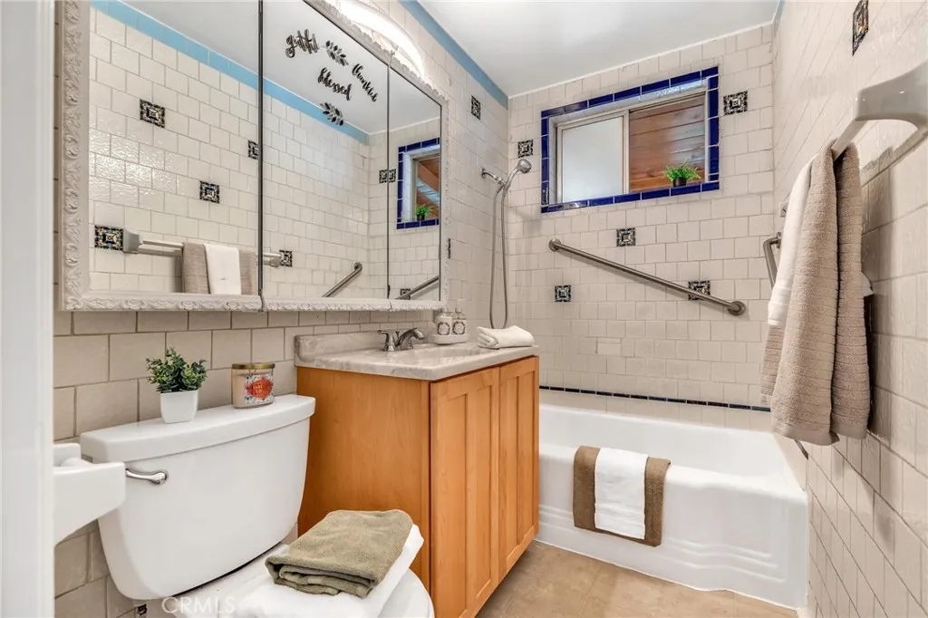 6722 Keltonview Drive, Pico Rivera, California 90660 home-pic-17