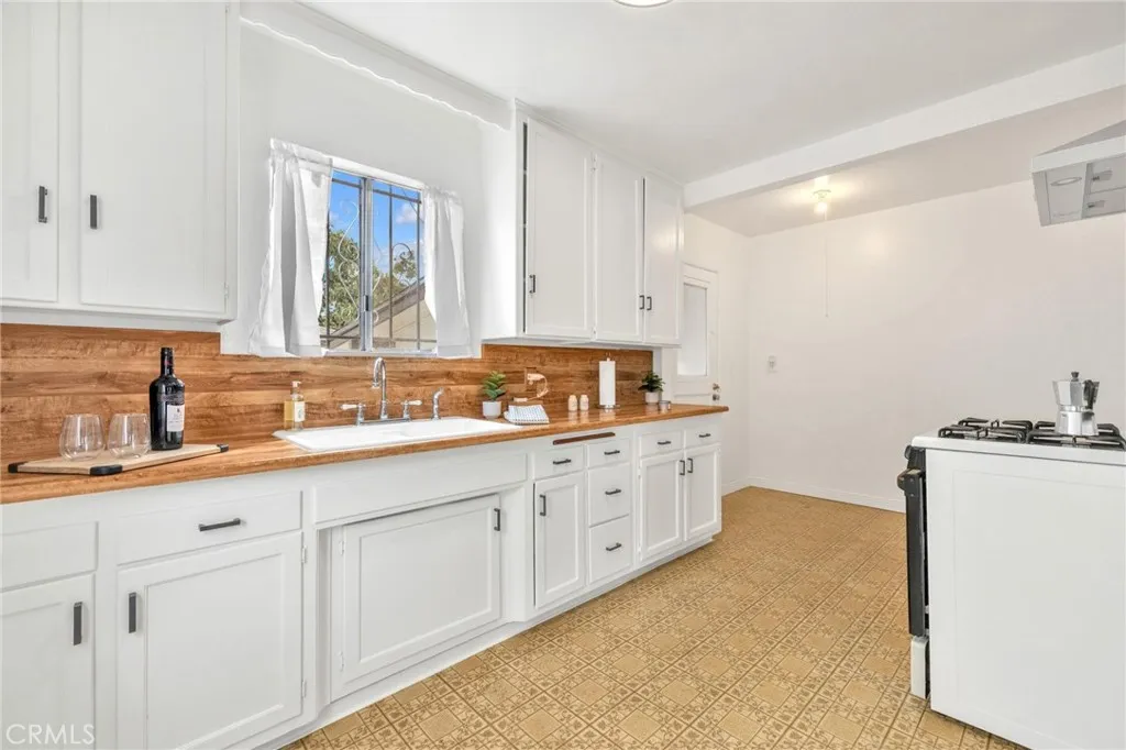 6722 Keltonview Drive, Pico Rivera, California 90660 home-pic-23