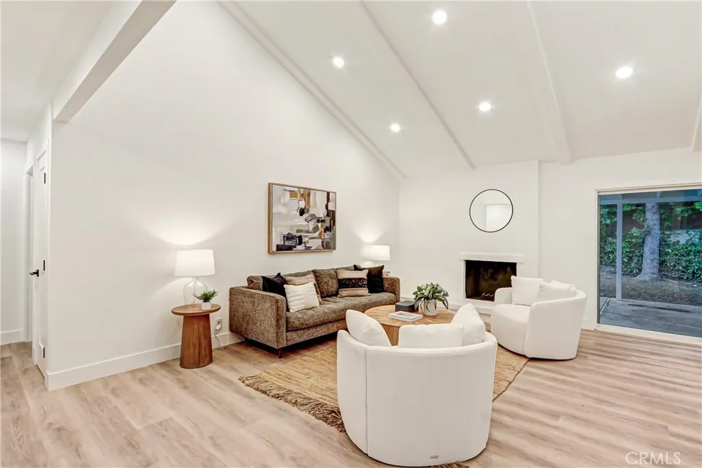 2361 Basswood Circle, Tustin, California 92780 home-pic-3