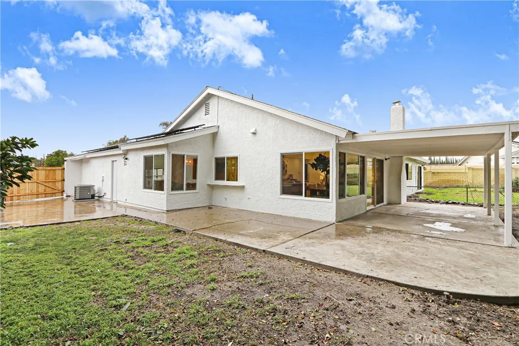 2361 Basswood Circle, Tustin, California 92780 home-pic-14
