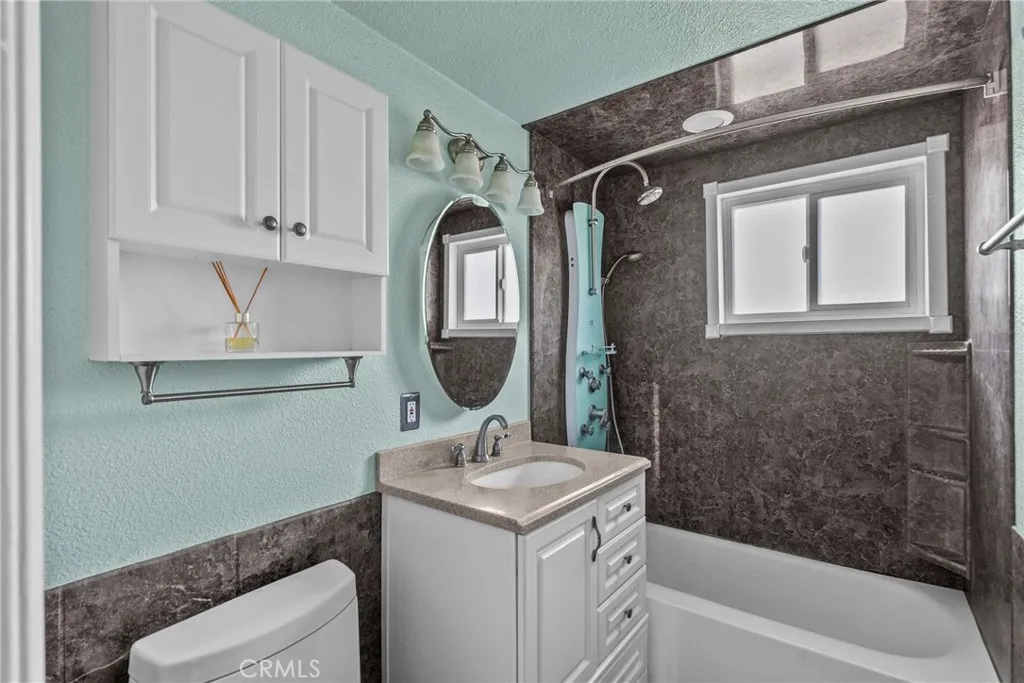 39407 Calle El Fuente, Green Valley, California 91390 home-pic-11