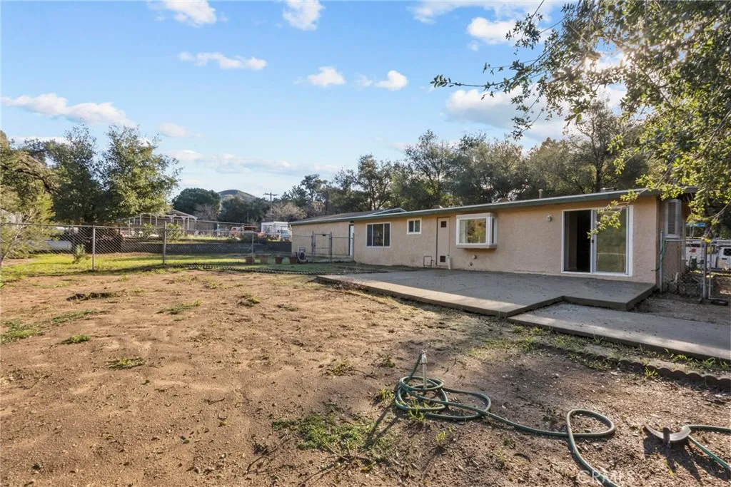 39407 Calle El Fuente, Green Valley, California 91390 home-pic-12