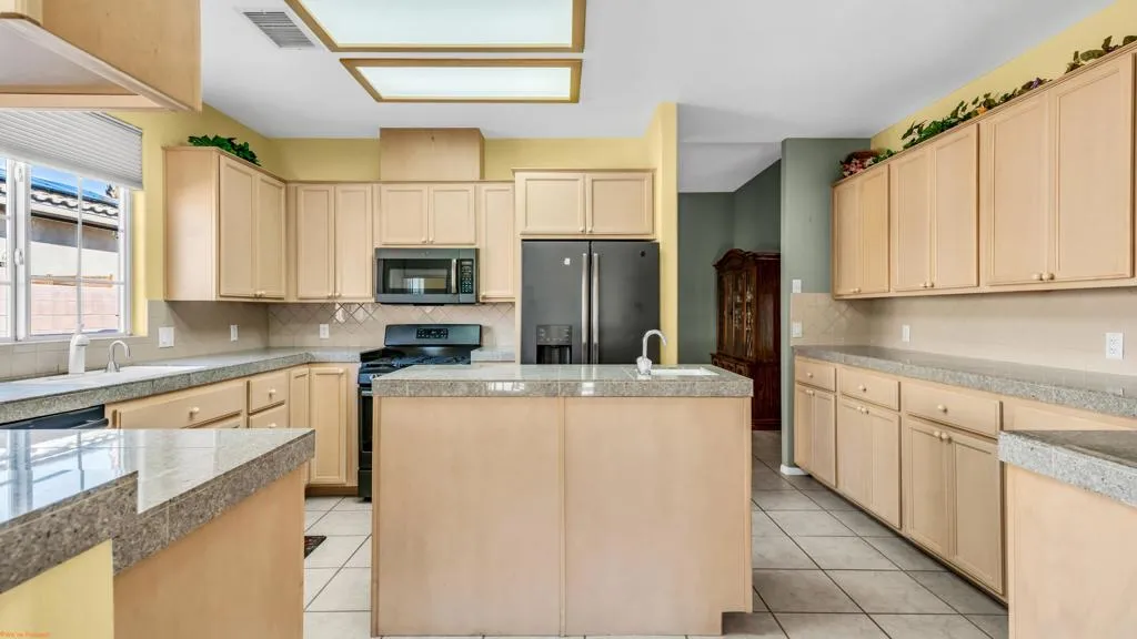 35601 Tranquil Place, Cathedral City, California 92234 home-pic-13