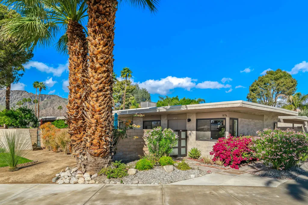 1874 E Sandalwood Drive, Palm Springs, California 92262 home-pic-35
