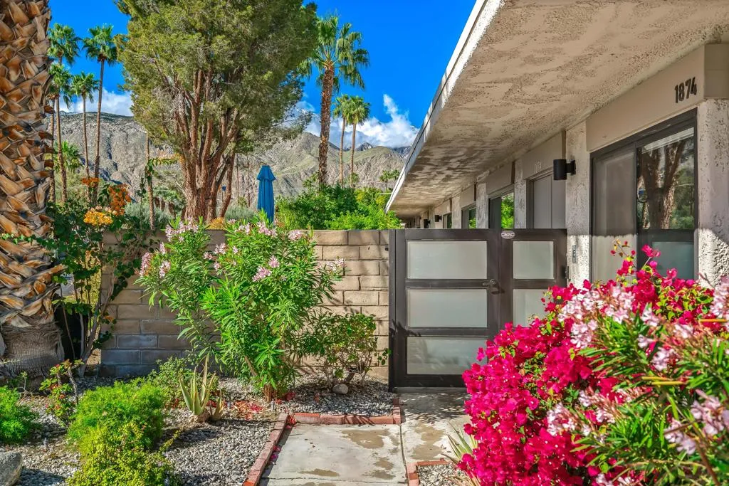 1874 E Sandalwood Drive, Palm Springs, California 92262 home-pic-38