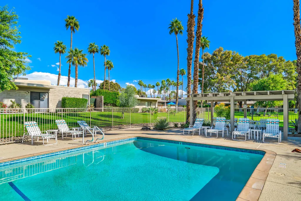 1874 E Sandalwood Drive, Palm Springs, California 92262 home-pic-48