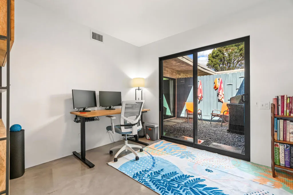 1874 E Sandalwood Drive, Palm Springs, California 92262 home-pic-30