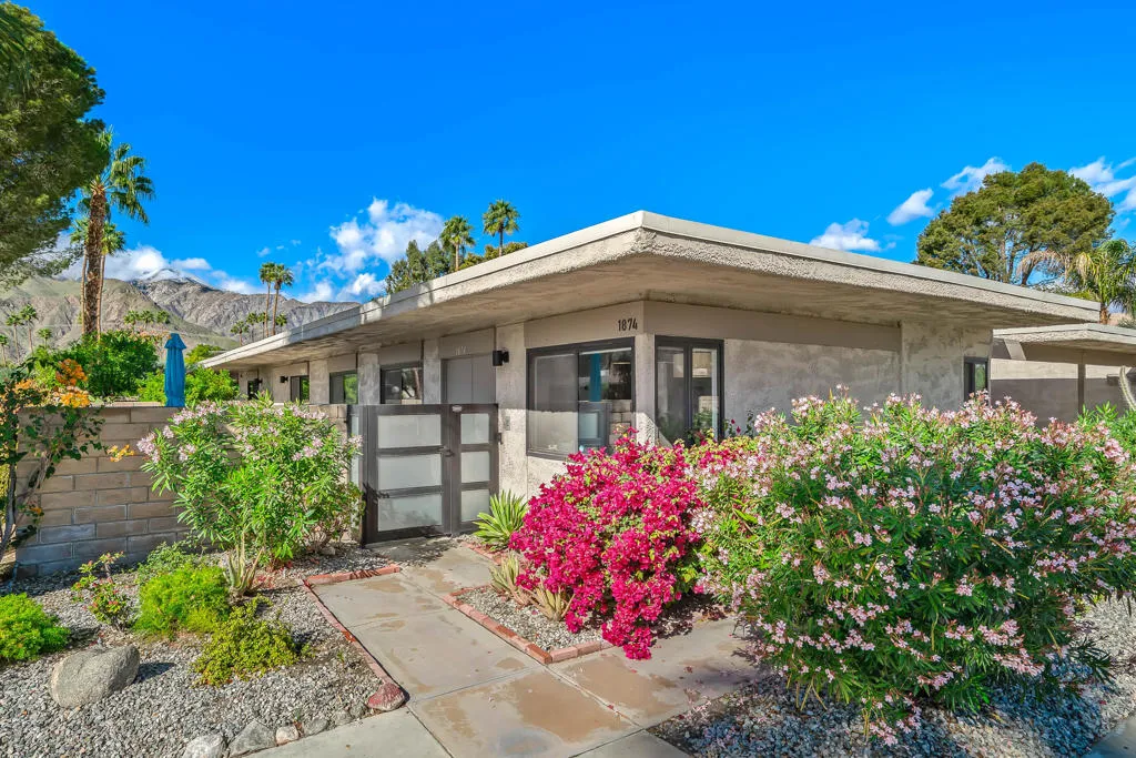 1874 E Sandalwood Drive, Palm Springs, California 92262 home-pic-37