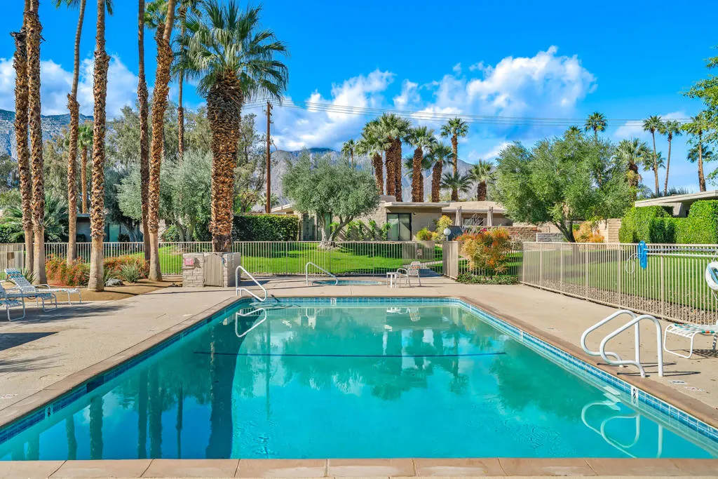 1874 E Sandalwood Drive, Palm Springs, California 92262 home-pic-46