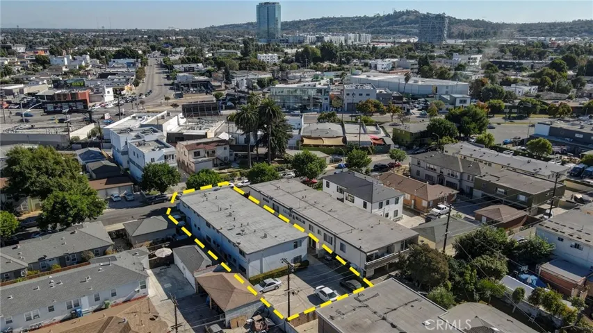 2615 Chariton Street, Los Angeles, California 90034