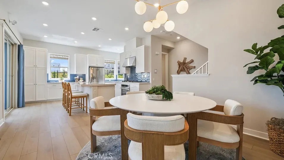 925 Walnut Terrace, Montebello, California 90640 home-pic-8