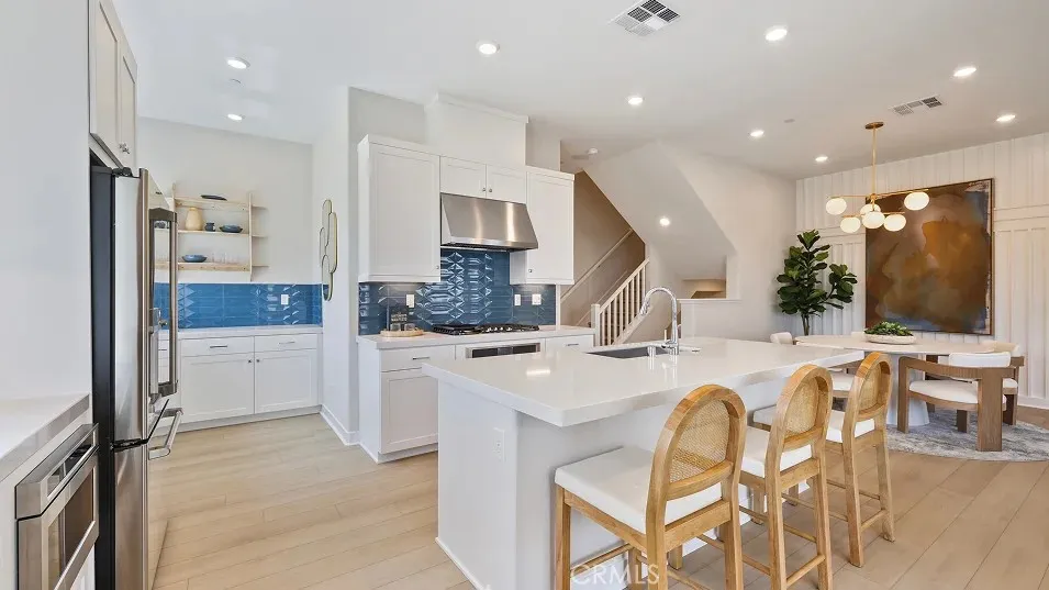 925 Walnut Terrace, Montebello, California 90640 home-pic-2