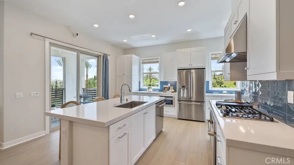 925 Walnut Terrace, Montebello, California 90640 home-pic-1