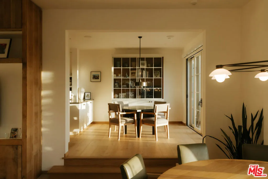 12072 Crest Court, Beverly Hills, California 90210 home-pic-11