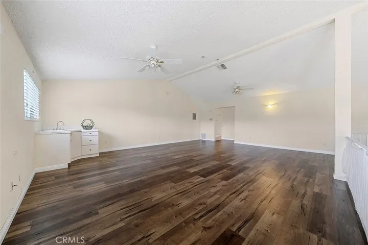 23850 Via Jacara, Valencia, California 91355