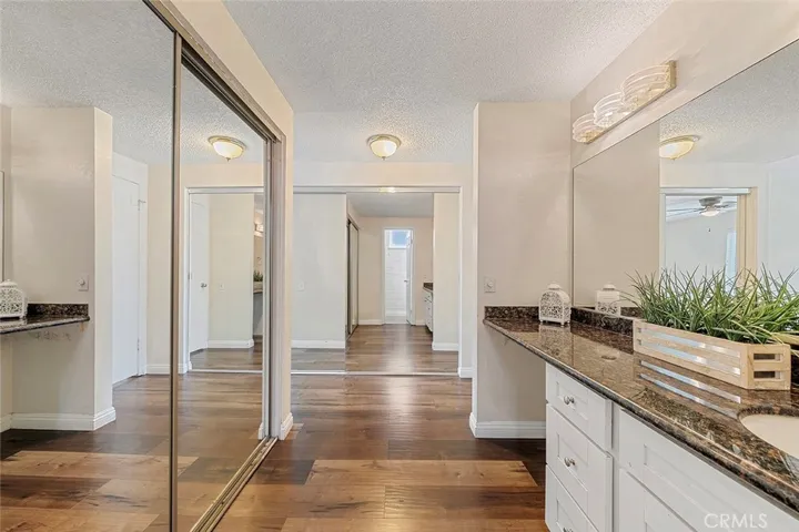 23850 Via Jacara, Valencia, California 91355