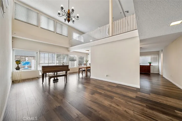 23850 Via Jacara, Valencia, California 91355