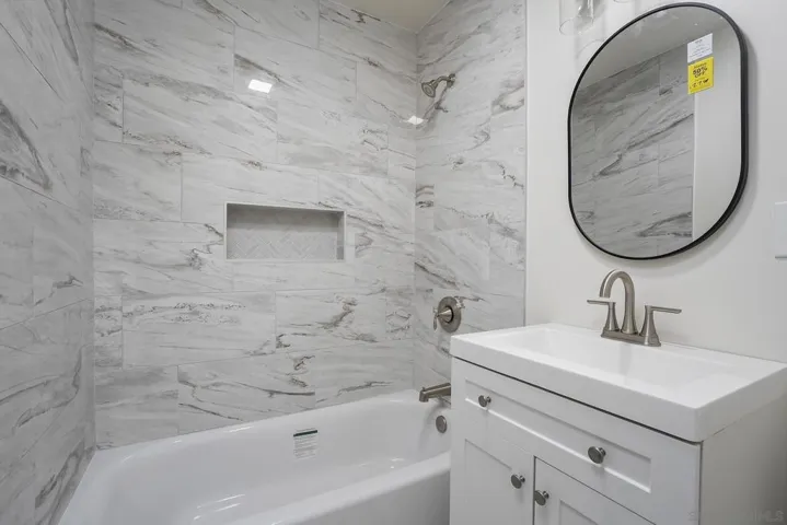 9213 Fenway Rd, Santee, California 92071