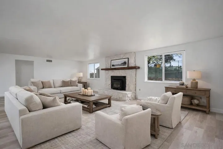 9213 Fenway Rd, Santee, California 92071