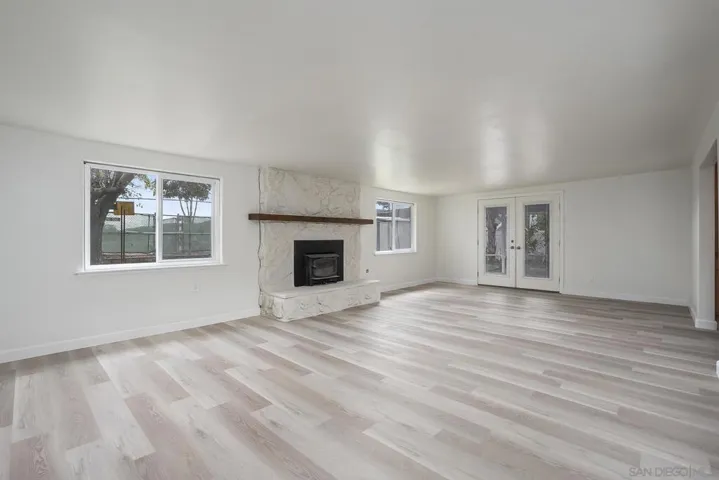 9213 Fenway Rd, Santee, California 92071