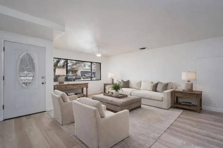 9213 Fenway Rd, Santee, California 92071