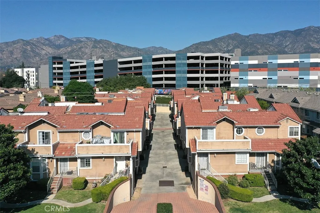 331 Genoa E, Monrovia, California 91016 home-pic-23
