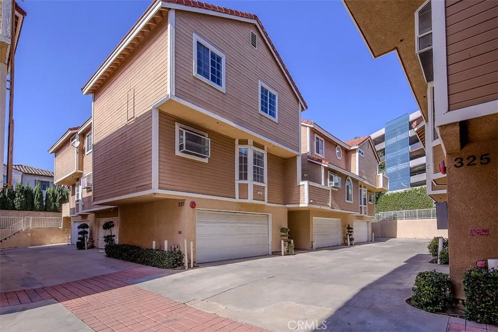 331 Genoa E, Monrovia, California 91016 home-pic-21