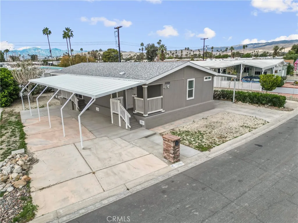 33369 Laura Drive, Thousand Palms, California 92276 home-pic-4
