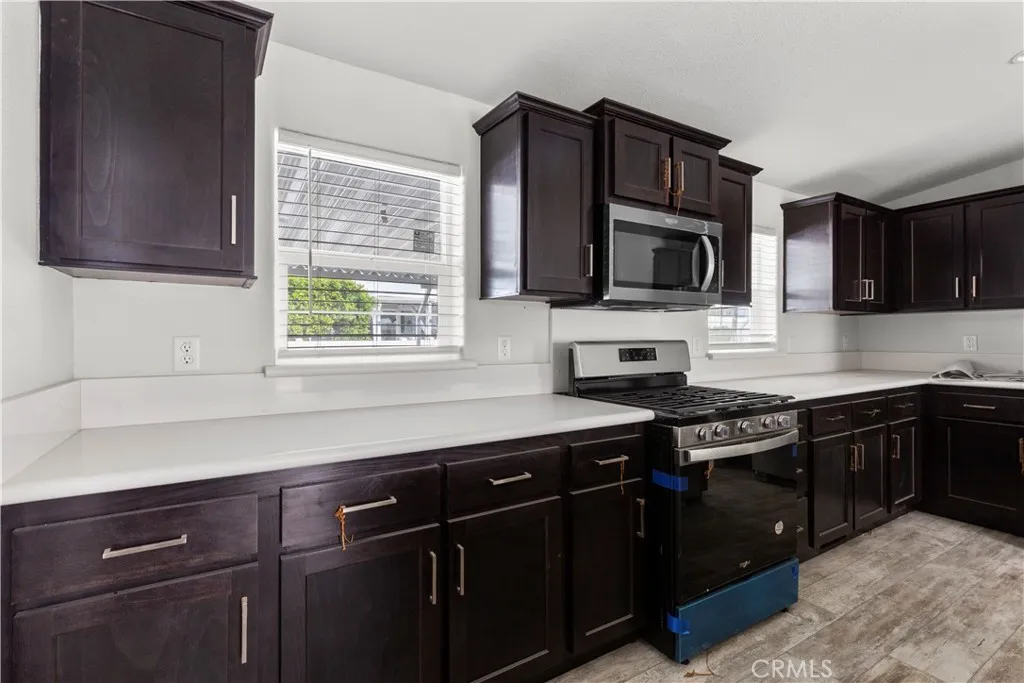 33369 Laura Drive, Thousand Palms, California 92276 home-pic-25