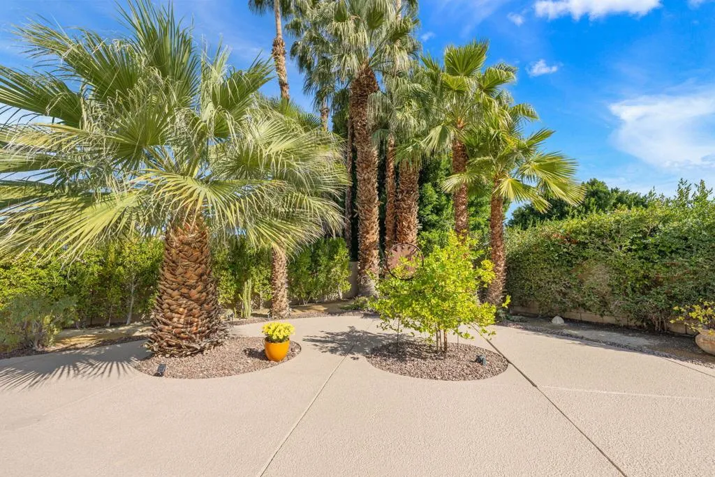 76802 Bishop Place, Palm Desert, California 92211 home-pic-24