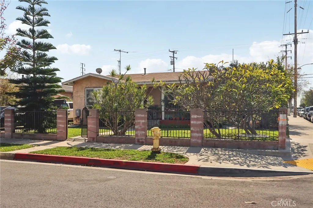 3700 E 55th, Maywood, California 90270 home-pic-2