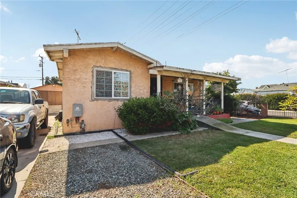 3700 E 55th, Maywood, California 90270 home-pic-1