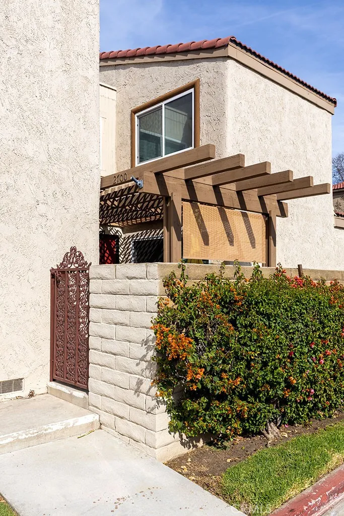 2700 Via Portola, Fullerton, California 92835 home-pic-26