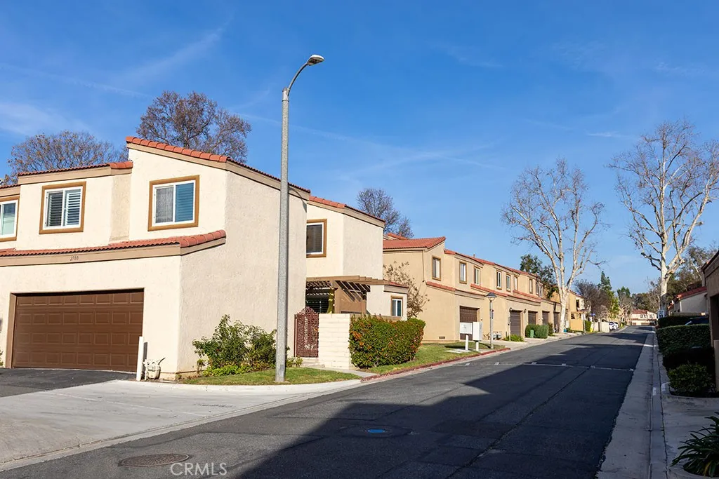 2700 Via Portola, Fullerton, California 92835 home-pic-2