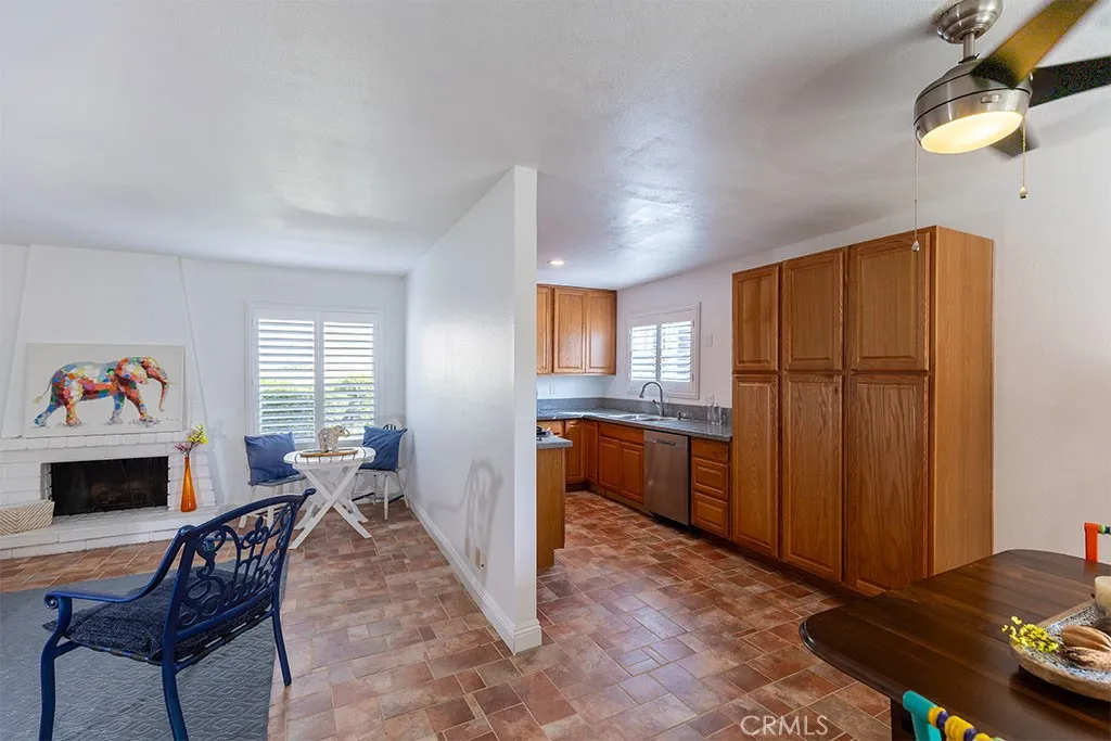 2700 Via Portola, Fullerton, California 92835 home-pic-6