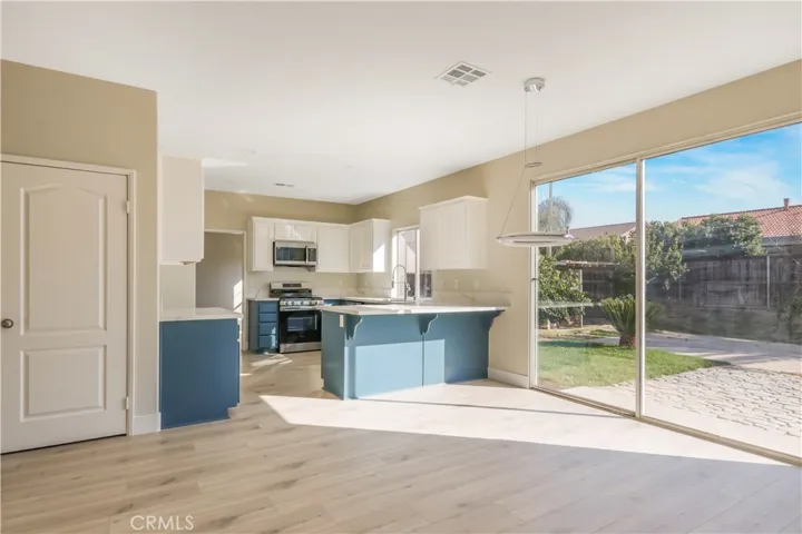 242 Spinnaker Street, San Jacinto, California 92583
