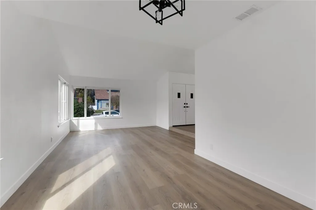 13754 Bear Valley Road, Moorpark, California 93021 home-pic-20