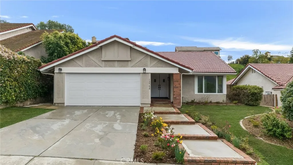 13754 Bear Valley Road, Moorpark, California 93021 home-pic-1