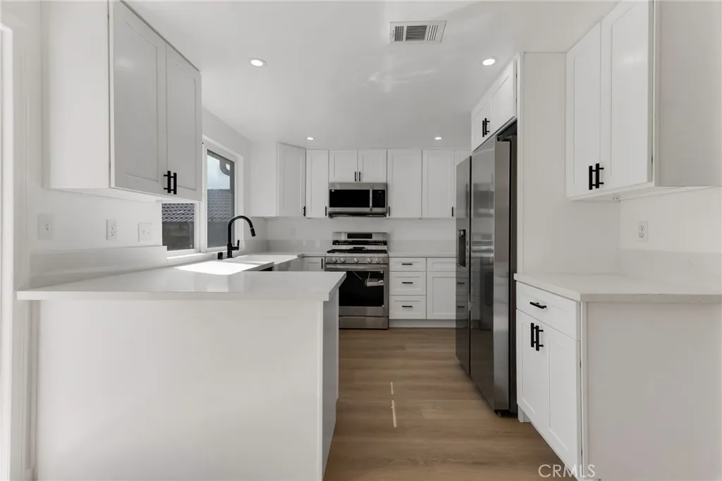 13754 Bear Valley Road, Moorpark, California 93021 home-pic-15