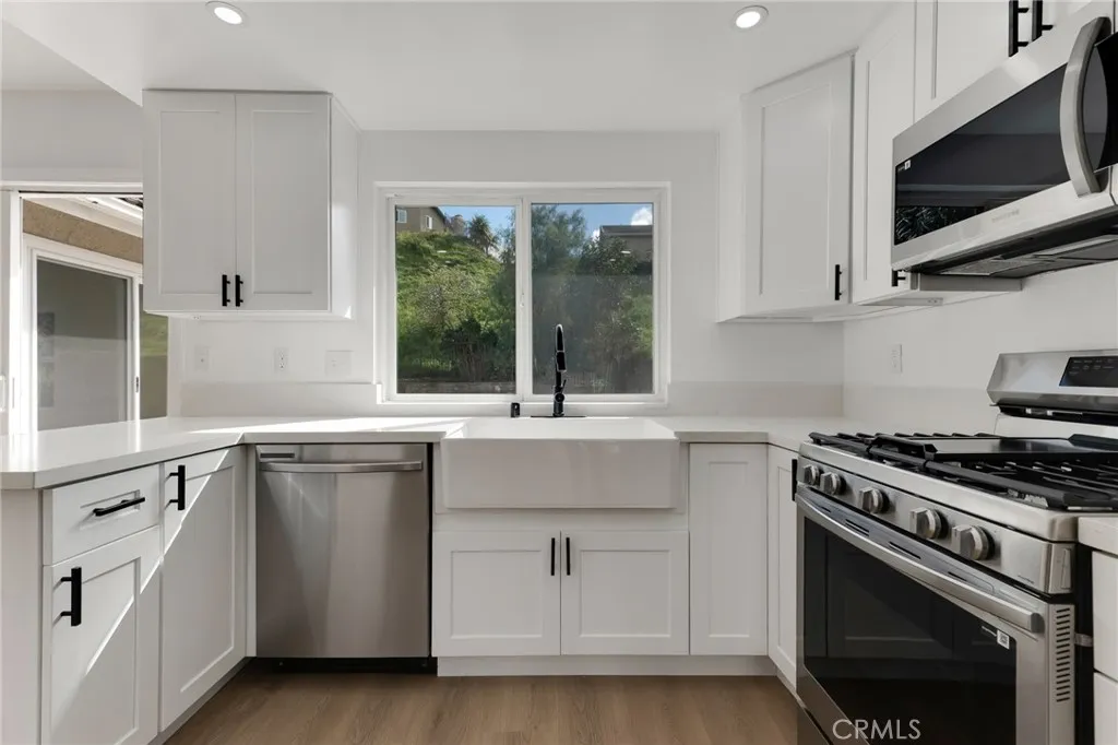 13754 Bear Valley Road, Moorpark, California 93021 home-pic-12