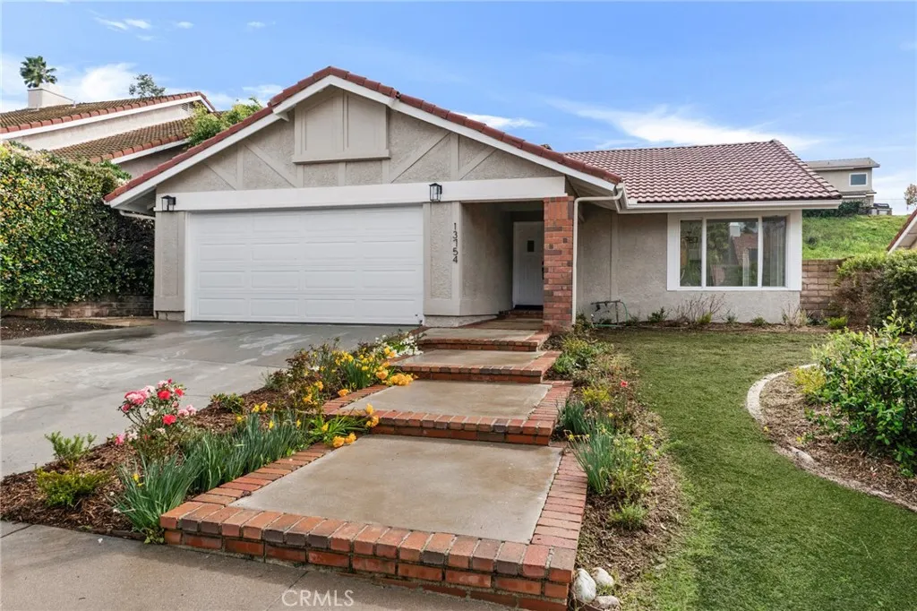 13754 Bear Valley Road, Moorpark, California 93021 home-pic-0