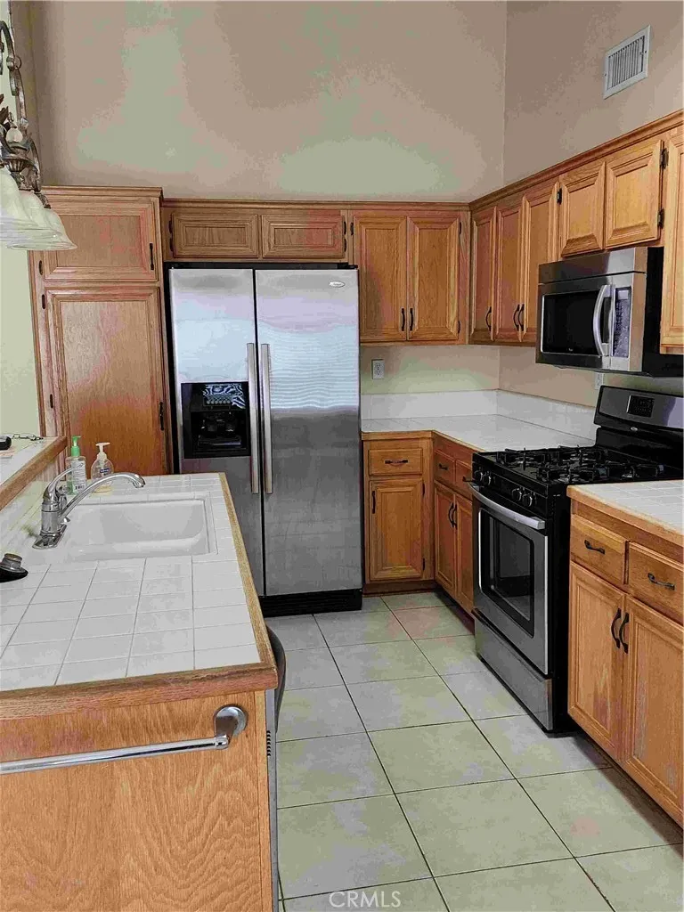 856 Harrow, Hemet, California 92545 home-pic-15