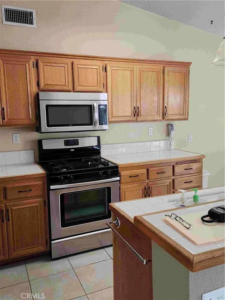 856 Harrow, Hemet, California 92545 home-pic-17