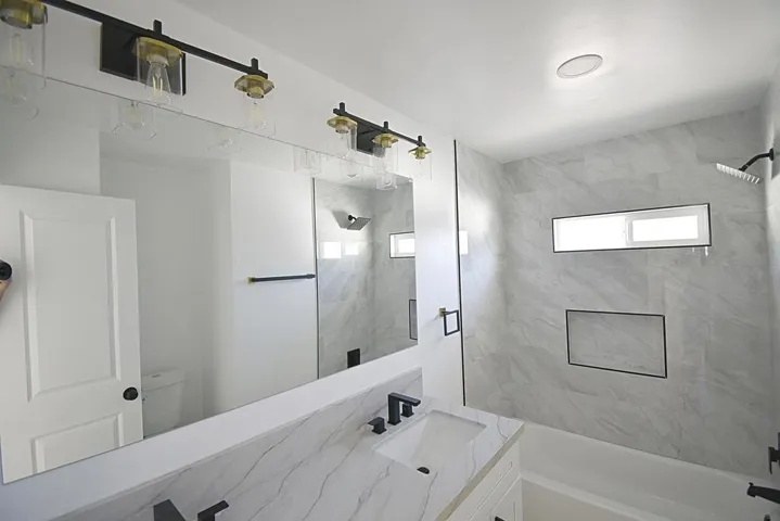 3RD BATHROOM WITH DUAL SINKS