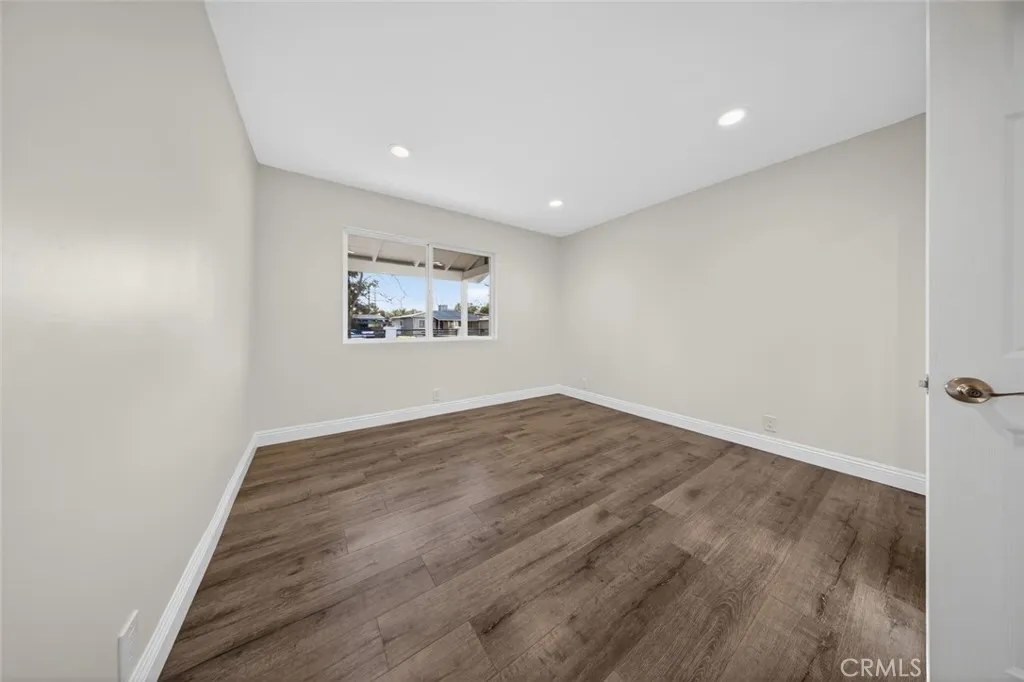 6644 Atoll Avenue, North Hollywood, California 91606 home-pic-16