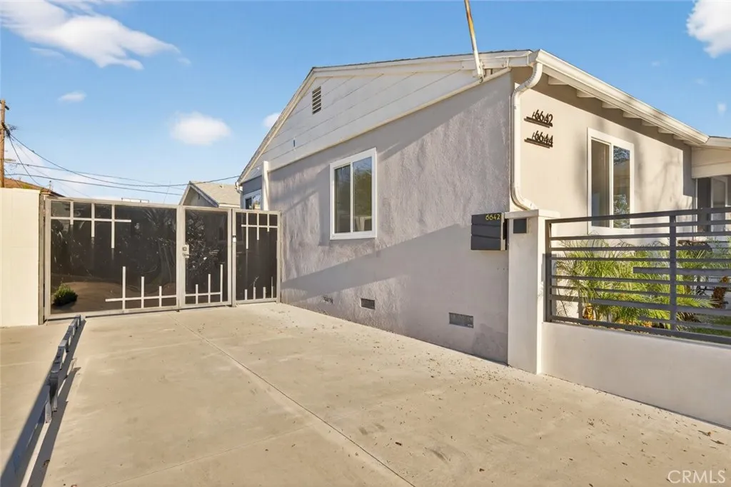 6644 Atoll Avenue, North Hollywood, California 91606 home-pic-55